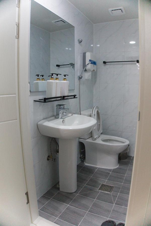 G-Star Guesthouse Seoul Bagian luar foto