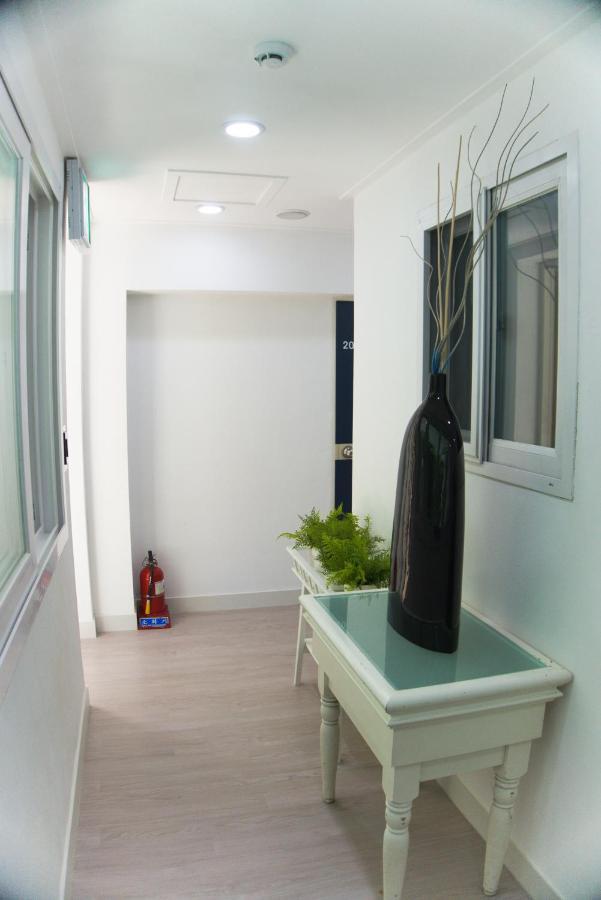 G-Star Guesthouse Seoul Bagian luar foto